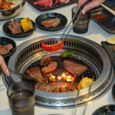 にぎやかすぎない、落ち着いた焼肉…